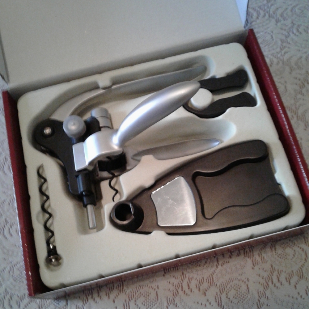 🌺 NIB Deluxe Lever-Action Corkscrew - Picture 4 of 5